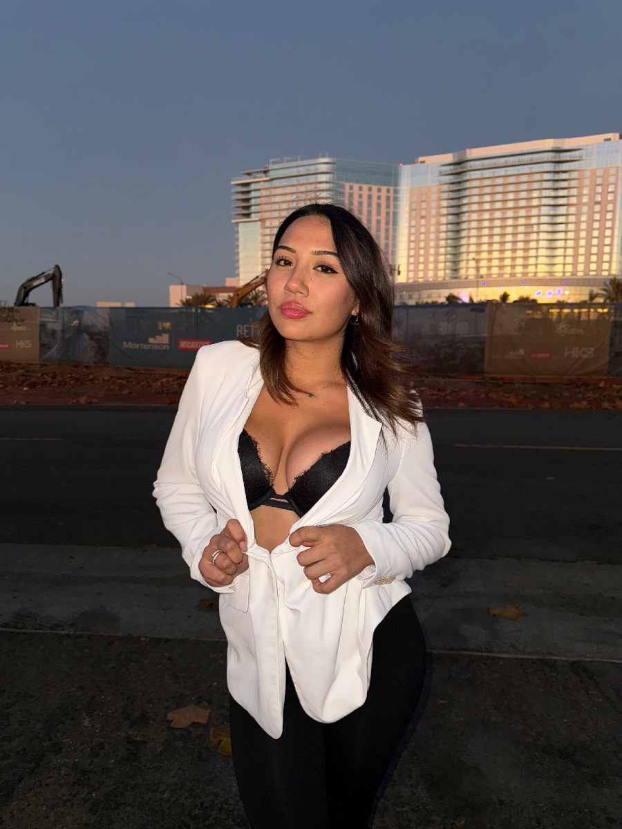 Take a pause and enjoy Ali Cruz — streaming from Monaco